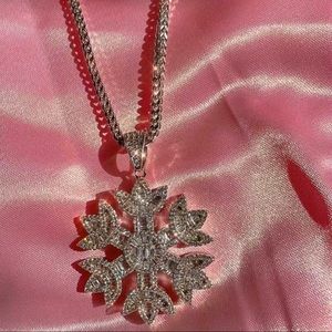 Saweetie Snowflake chain